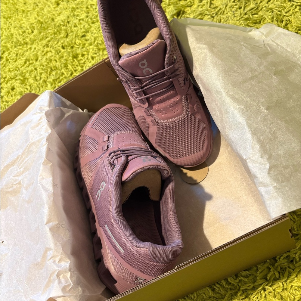 On Running Purple Athletic Shoes with Mesh Upper - Picture 3 of 5